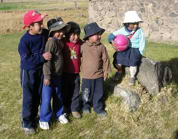 Kids at Raqchi